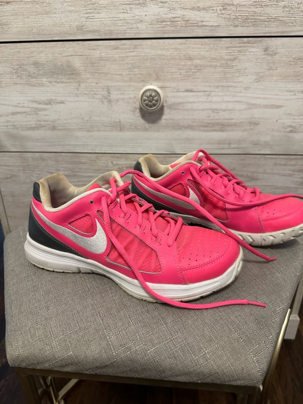 Nike Women's Pink Pickleball / Tennis Court Shoes